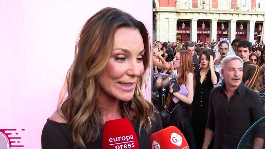 La inesperada reacción de Mar Flores al posado familiar de Terelu con su hijo Carlo Costanzia y su ex: "¿De qué cumpleaños me hablas?