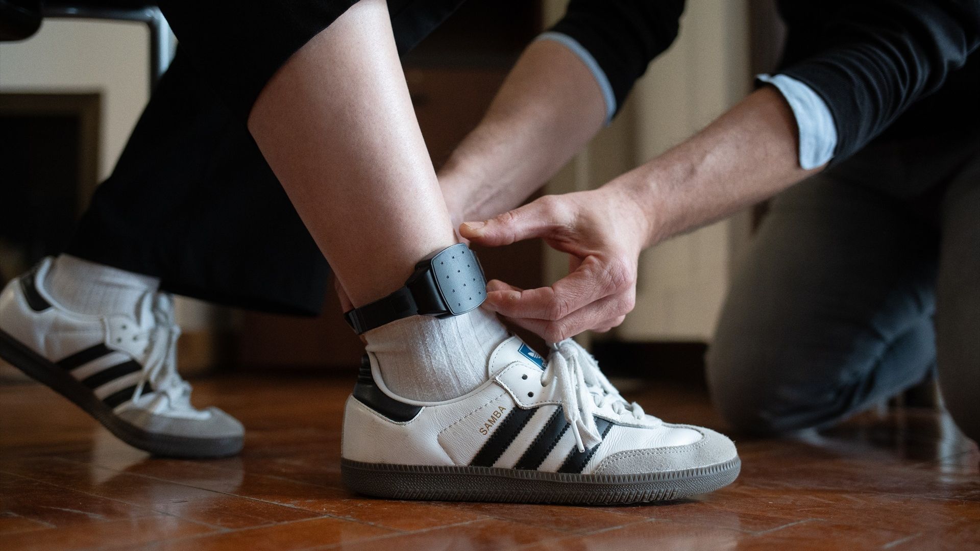 El origen de la polémica con las pulseras telemáticas