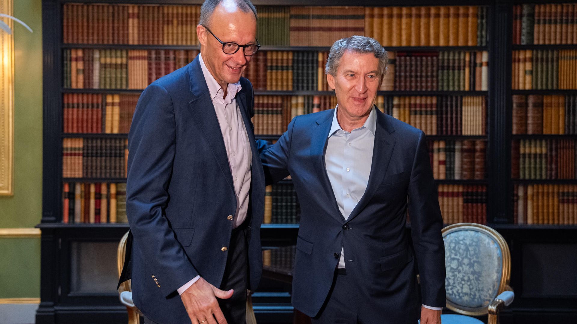 Feijóo muestra su buena sintonía con Merz tras el cruce de discrepancias entre el canciller alemán y Sánchez Feijóo muestra su buena sintonía con Merz tras el cruce de discrepancias entre el canciller alemán y Sánchez