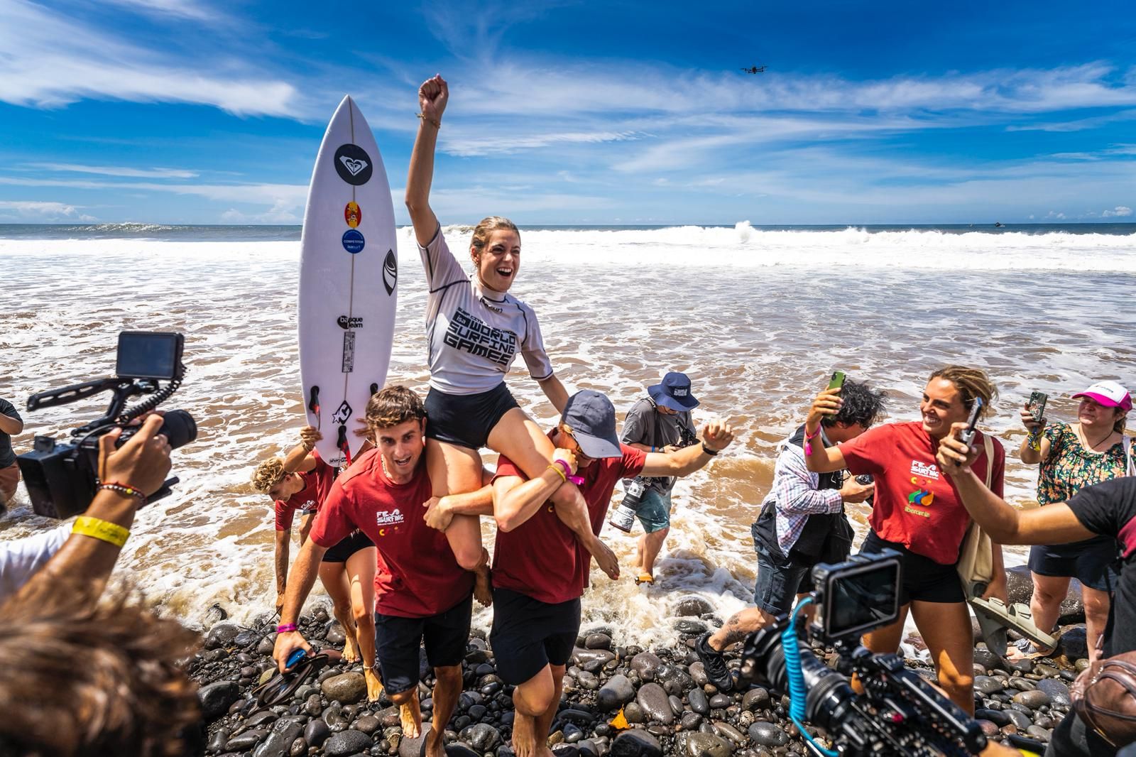 Janire se coronó en El Salvador