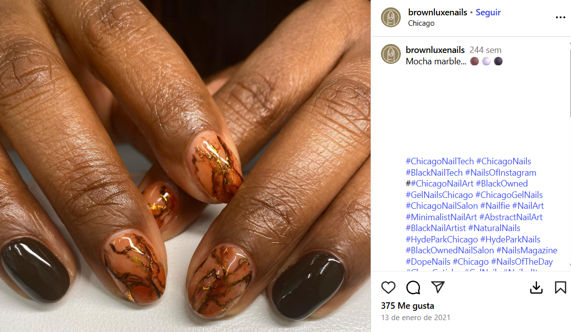 Manicura Dark chocolate & terracotta marble