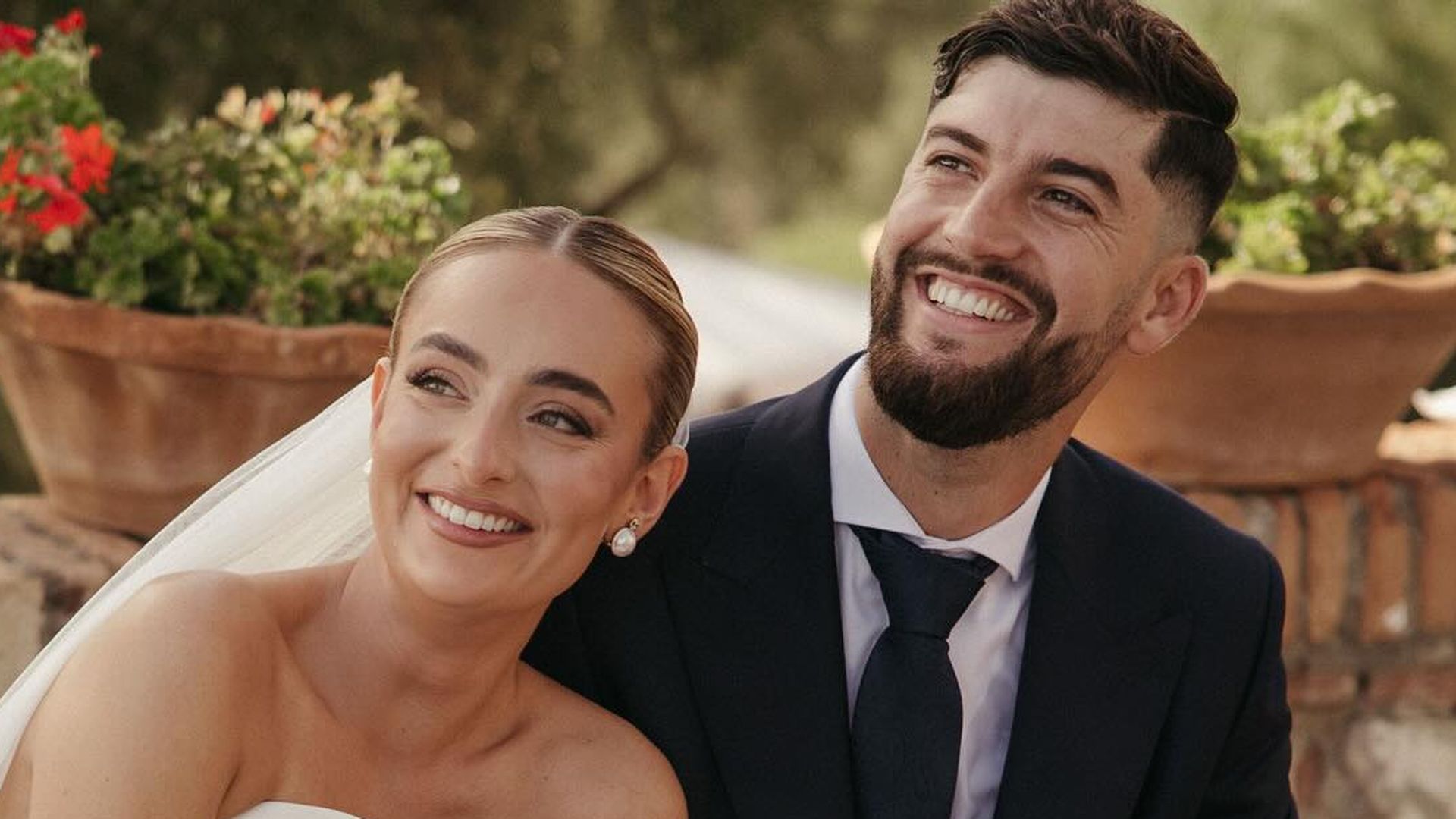 Natalia Palacios y Carliyo el día de su boda