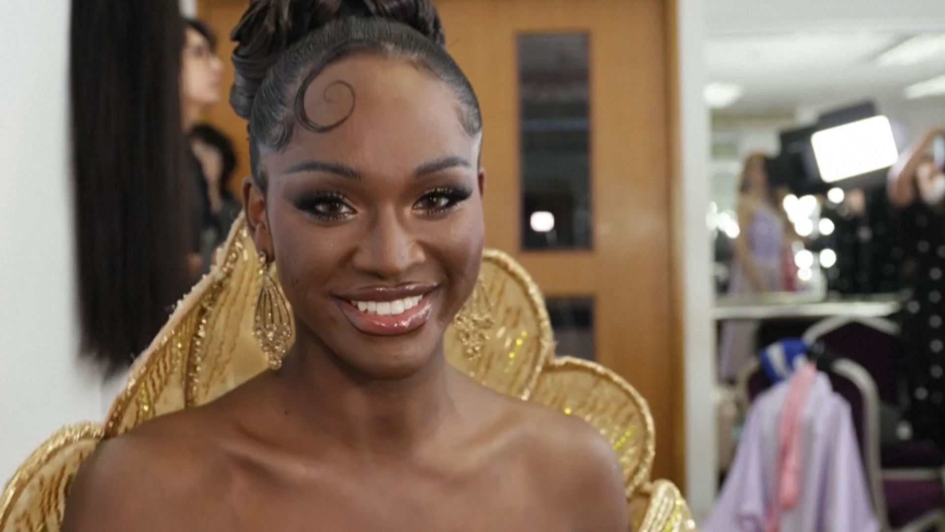 La estadounidense Midori Monet gana el título de Miss Reina Internacional