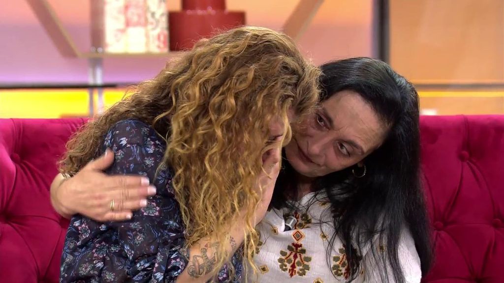 Se reencuentra con su tía y habla con su madre biológica tras 26 años: “Nunca te he olvidado”