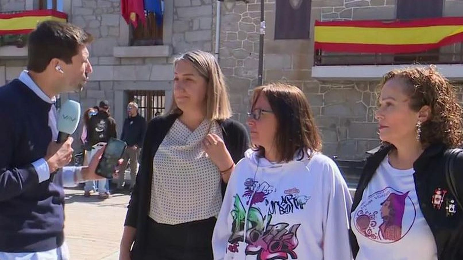 Agresión sexual en las fiestas de Moralzarzal, Madrid: "Tuvieron a la víctima dos horas en una silla con chicos grabándola"