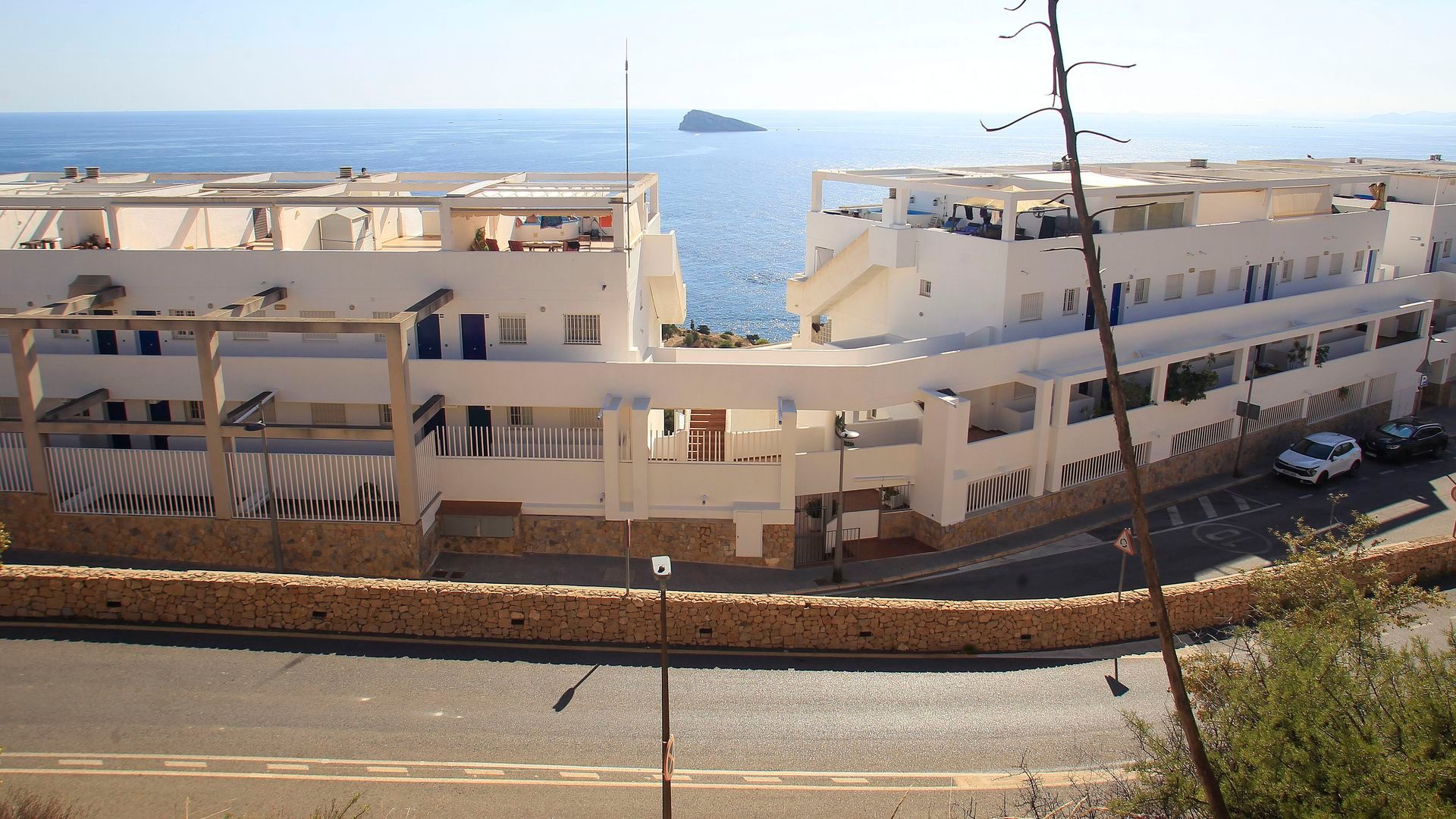 El apartamento del Rincón de Loix en el que una mujer británica de 64 años fue detenida por, presuntamente, matar a una amiga de 66 años