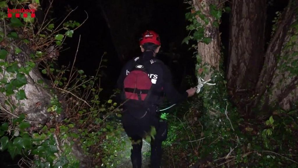 El padre del menor hallado muerto en Barcelona cruzó la riera pese a las advertencias de los vecinos