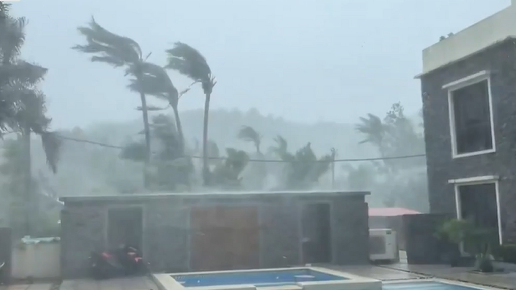 Emergencia en el sudeste asiático por el supertifón Ragasa: el aeropuerto de Hong Kong cerrará 36 horas