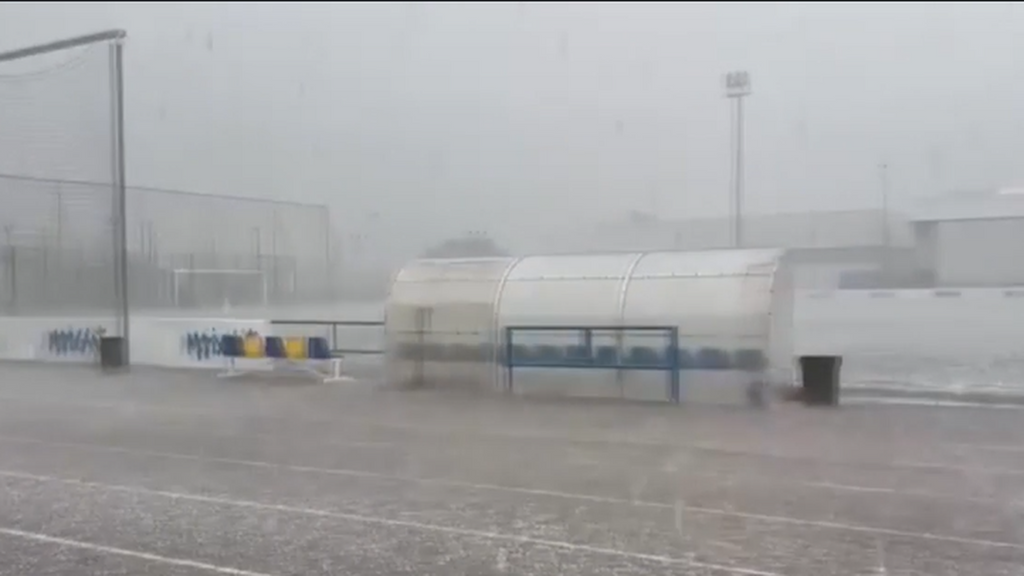 Importantes destrozos en el este del país por las granizadas, lluvias y vientos huracanados de la gota fría