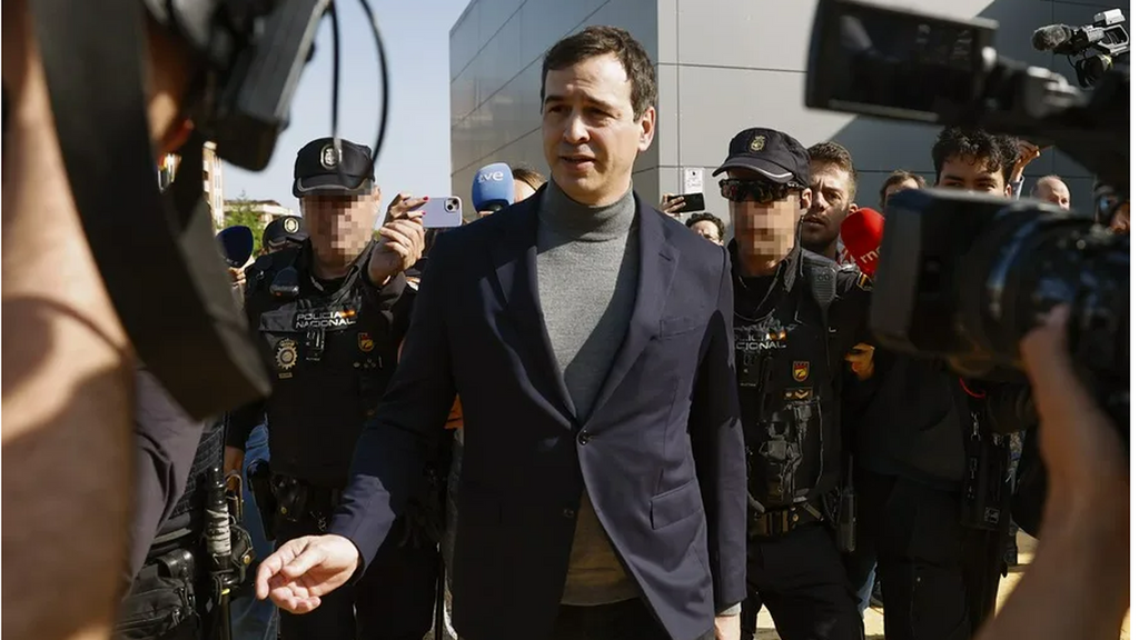 El hermano de Pedro Sánchez, al banquillo: la Audiencia ve indicios suficientes para celebrar juicio