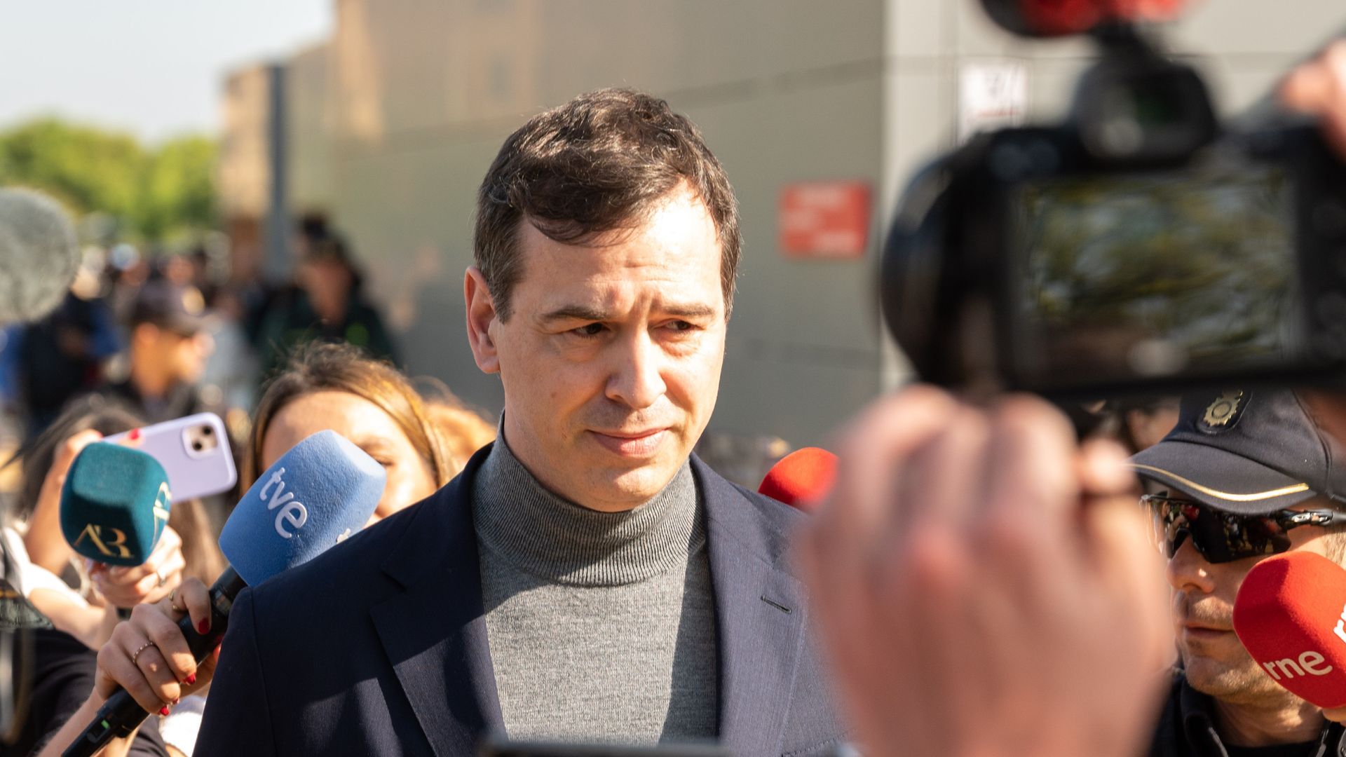 El PSOE, sobre el juicio del hermano de Sánchez y su coincidencia con el de la pareja de Ayuso: "Una vez más es curioso cuando se produce"