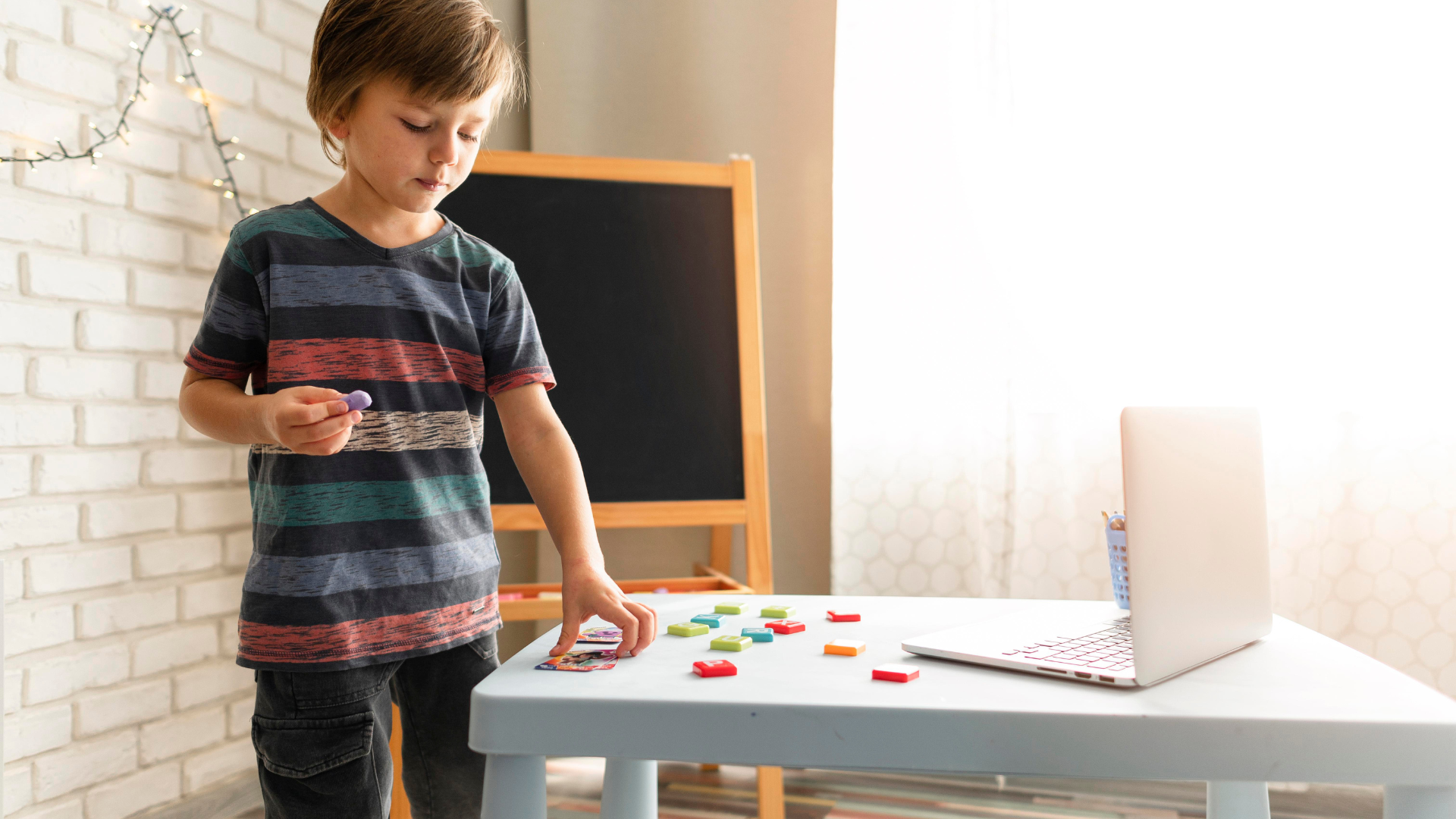 Frases empáticas y validadoras ayudan a calmar durante una rabieta
