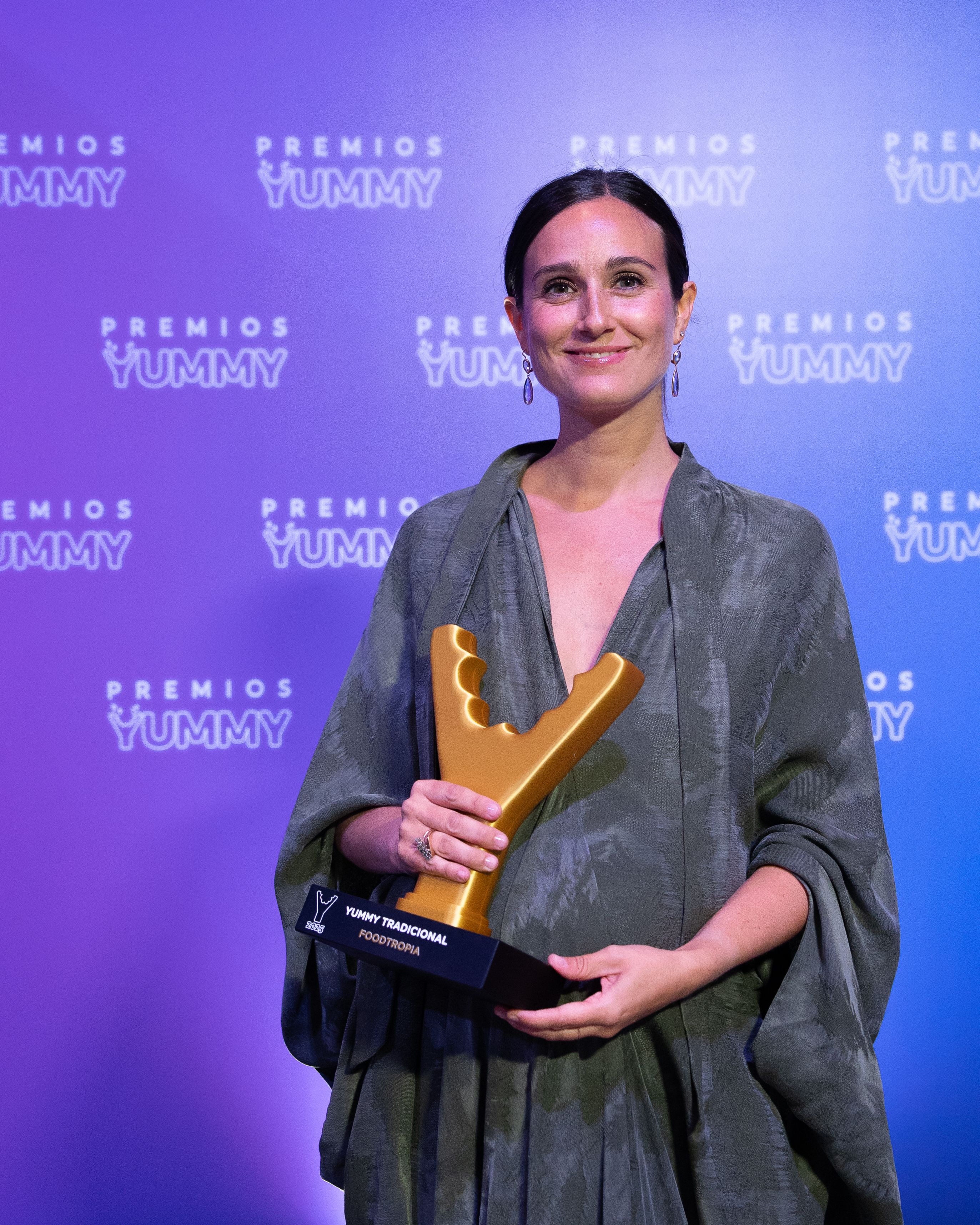 YUMMY TRADICIONAL: Paola Freire