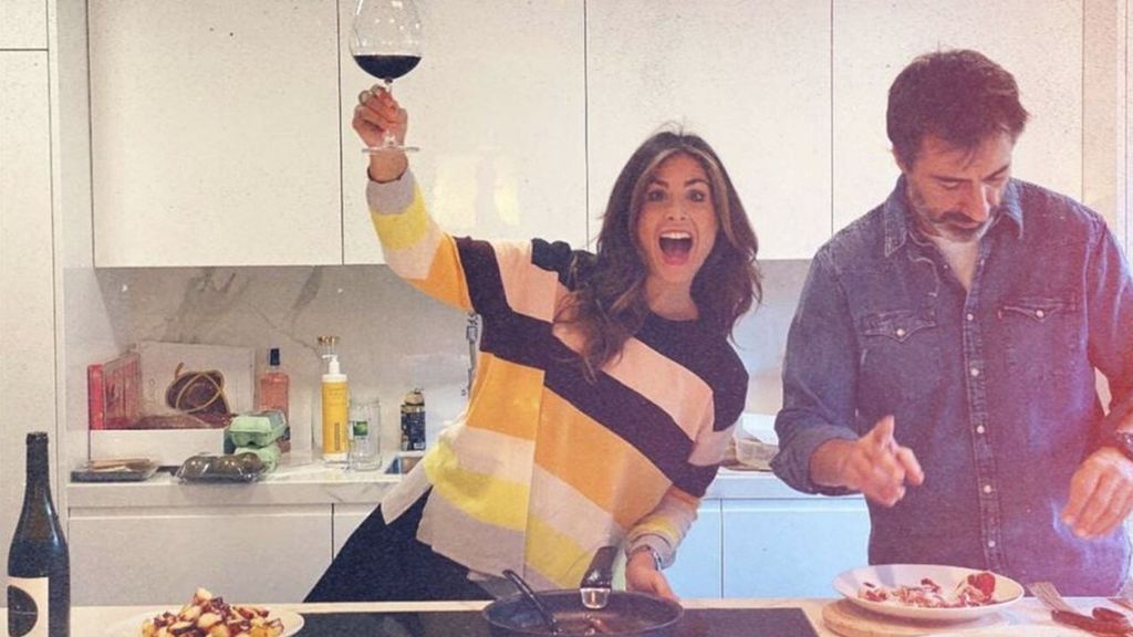 Nuria Roca y Juan del Val en su cocina