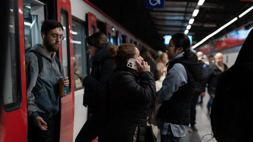 El metro de Barcelona durante La Mercè: huelga indefinida de vigilantes