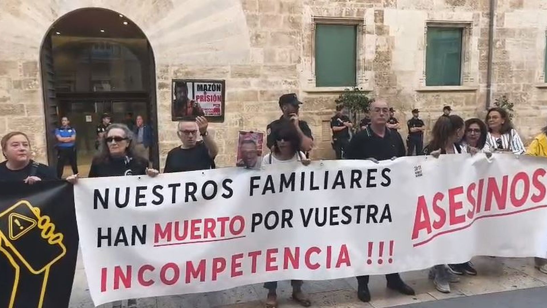 Víctimas de la DANA piden la dimisión de Mazón