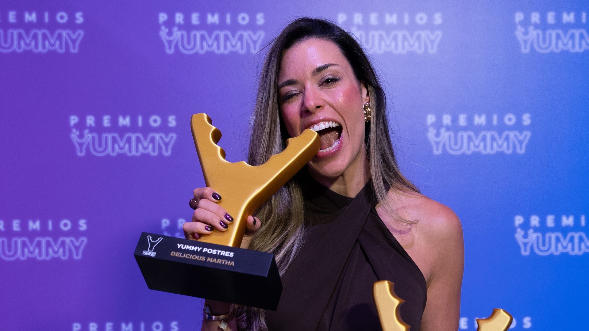 YUMMY HONORÍFICO Y YUMMY POSTRES:  Marta Sanahuja (@deliciousmartha)