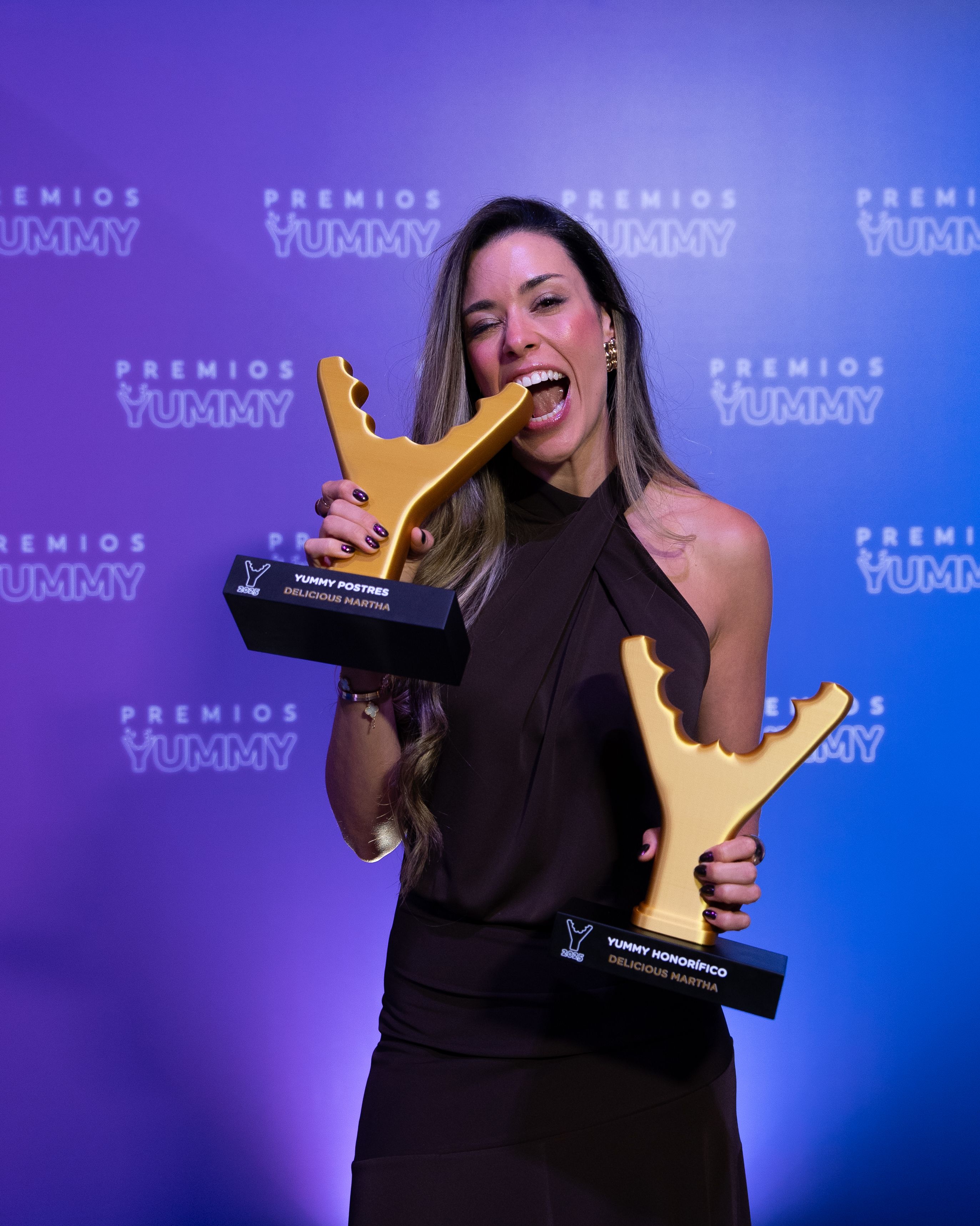 YUMMY HONORÍFICO Y YUMMY POSTRES:  Marta Sanahuja (@deliciousmartha)