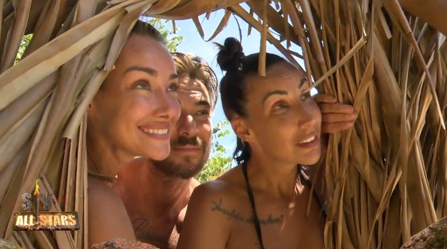 Adara Molinero, Tony Spina y Fani Carbajo en 'Supervivientes All Stars', de izquierda a derecha