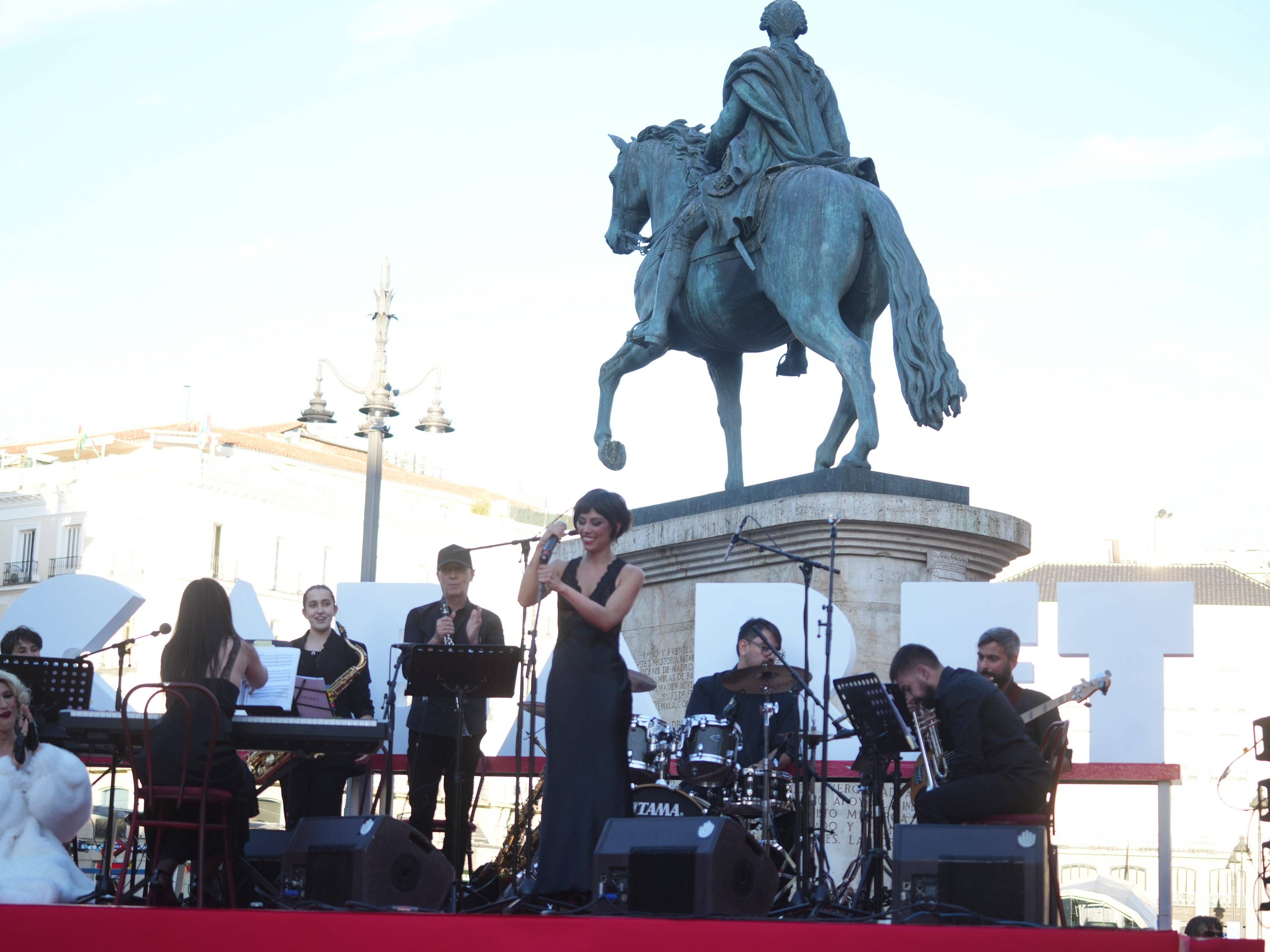 El cabaret en la Puerta del Sol