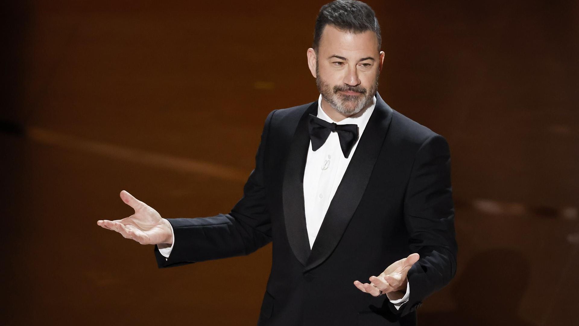 Jimmy Kimmel, emocionado, regresa a su programa: "No hay que permitir que el Gobierno controle lo que decimos" Jimmy Kimmel, emocionado, regresa a su programa: "No hay que permitir que el Gobierno controle lo que decimos"