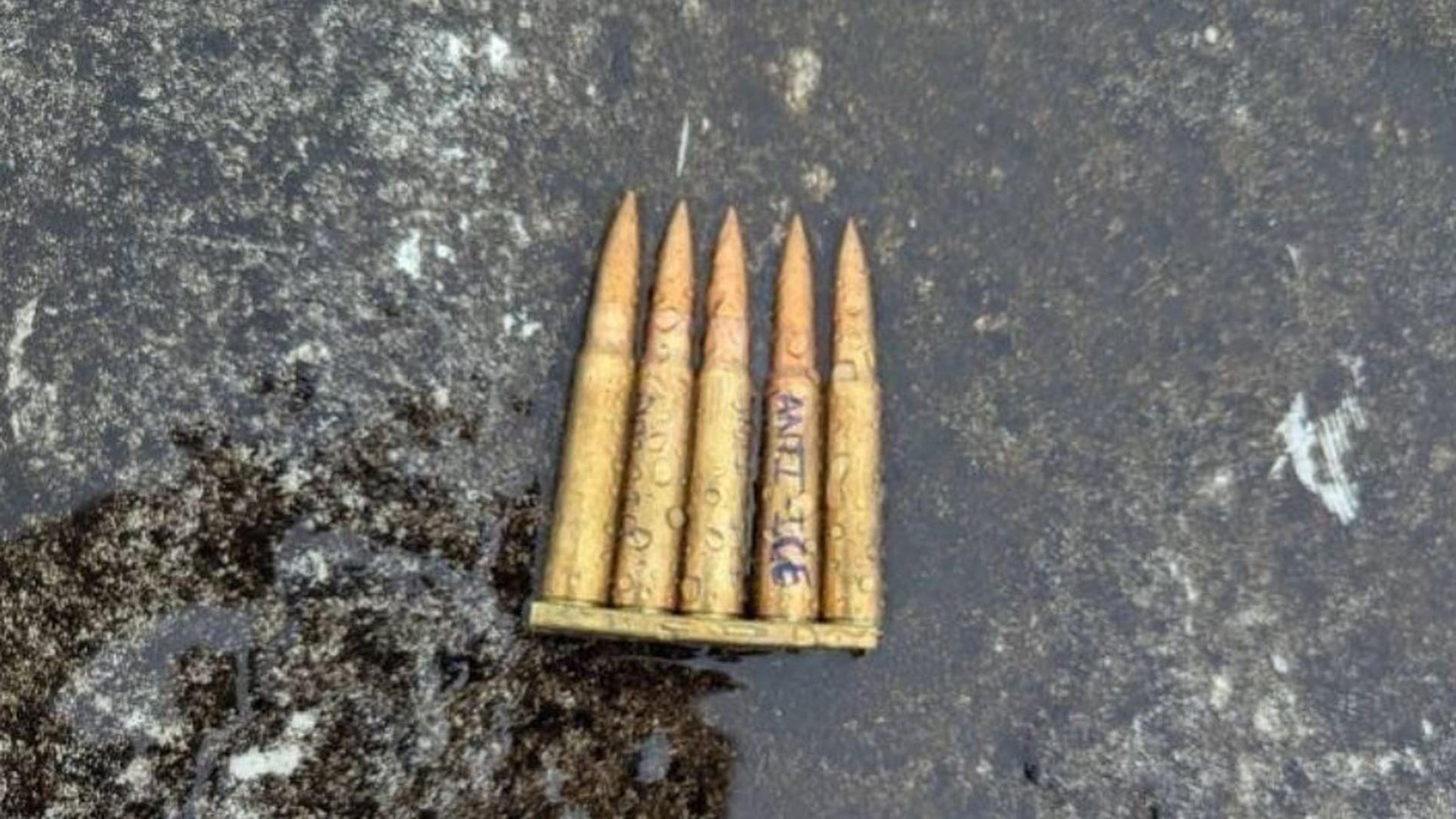 Una imagen de las balas con mensaje del tirador de Dallas que ha asesinado a una persona