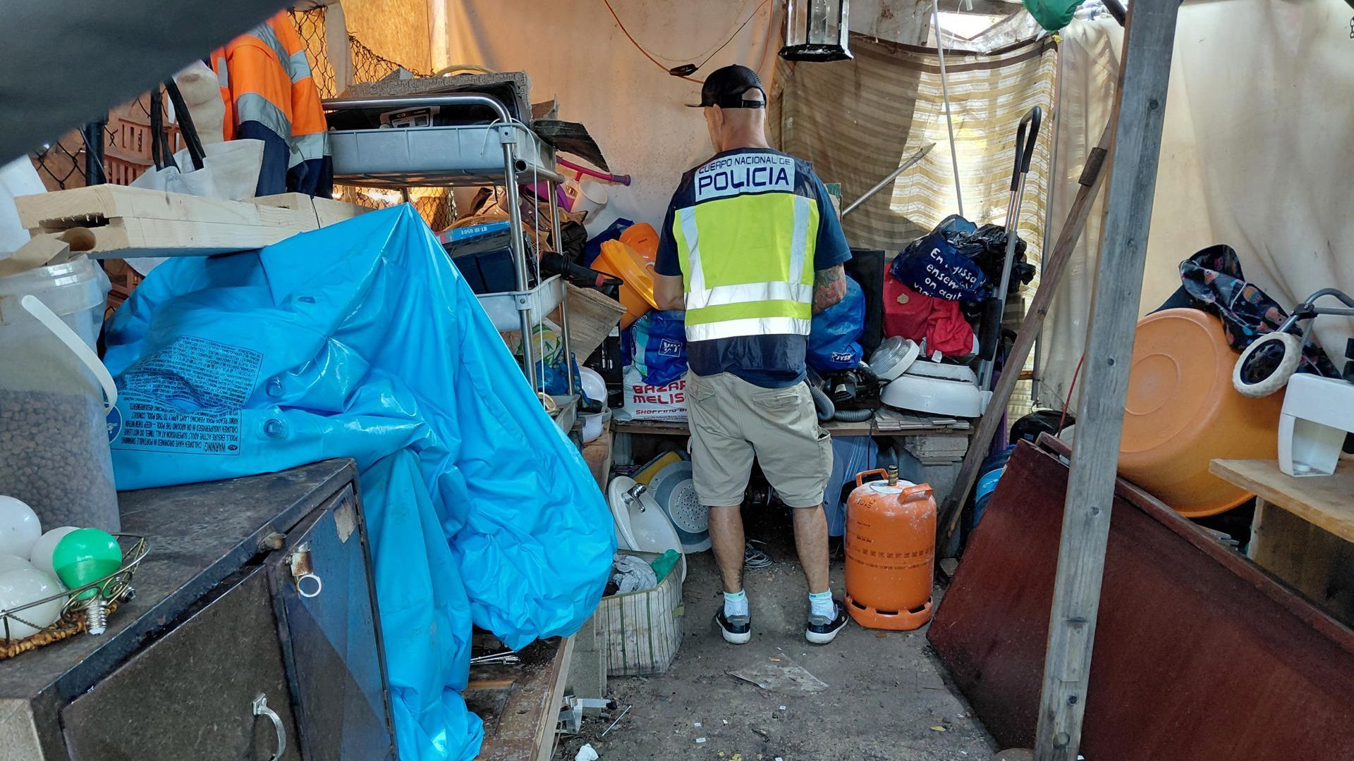 Destapan el abuso de un casero que alquilaba por 300 euros al mes 11 chabolas rodeadas de basura en Manacor, Mallorca