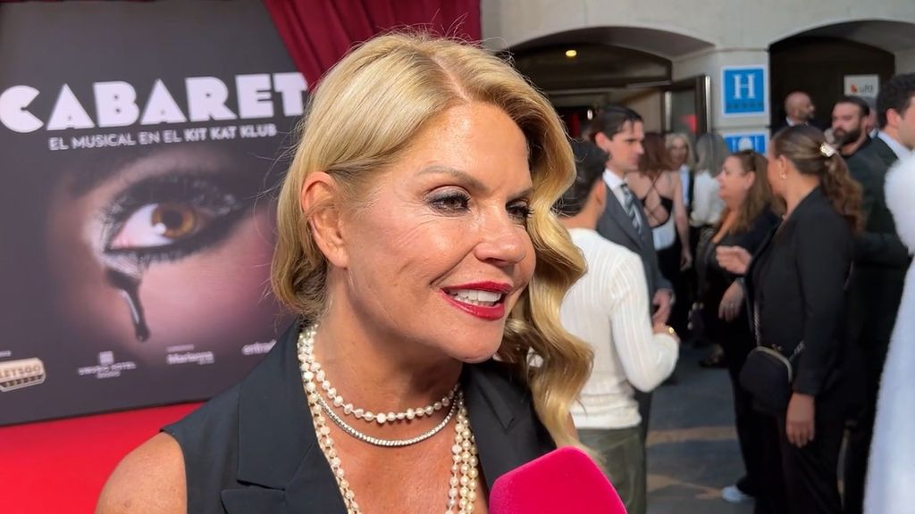 Makoke en la alfombra roja de Cabaret: El musical en el Kit Kat Klub, celebrado en el UMusic Hotel de Madrid