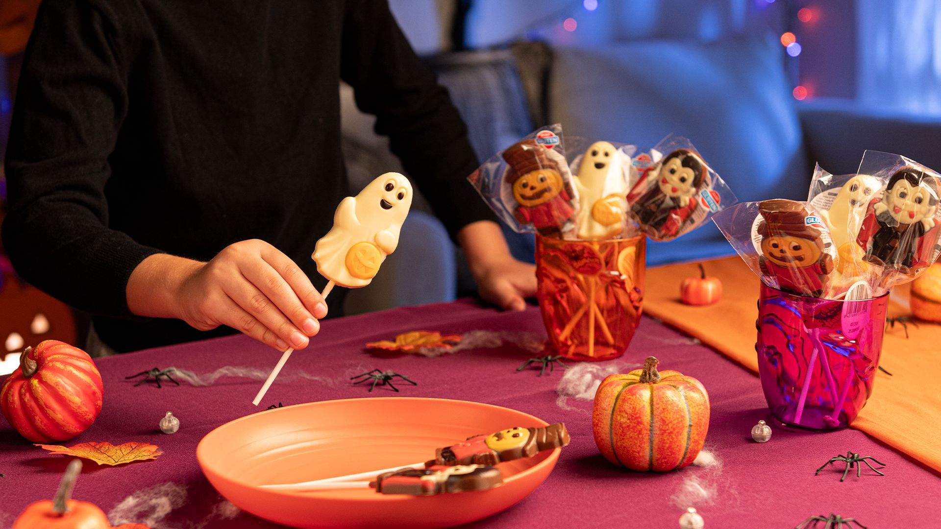 Piruletas de chocolate, con forma de calabaza, vampiro o fantasma