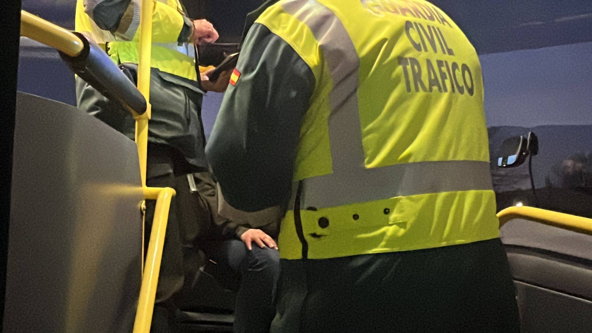 Denuncian a un conductor de autobús escolar, con 12 menores dentro, que triplicó la tasa de alcohol en Cáceres