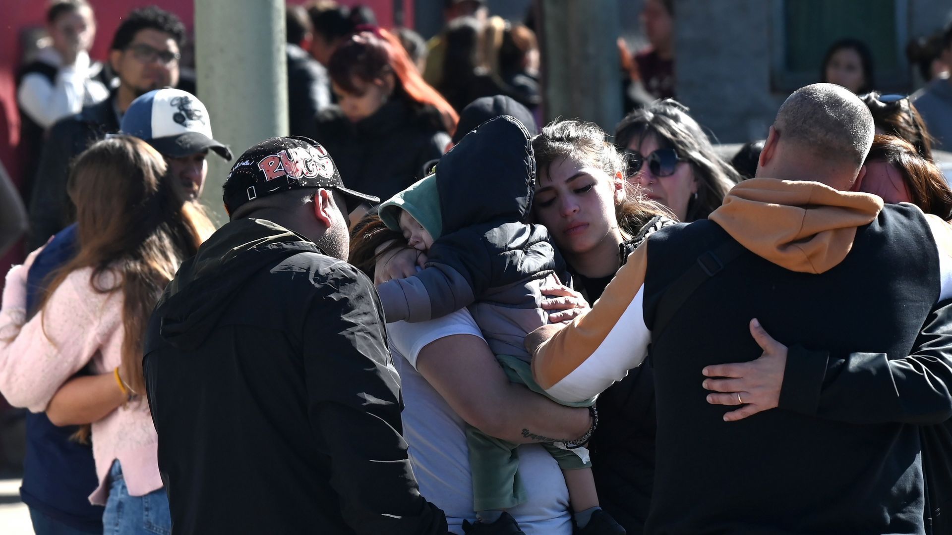 El velatorio de las víctimas dle triple feminicidio de Argentina