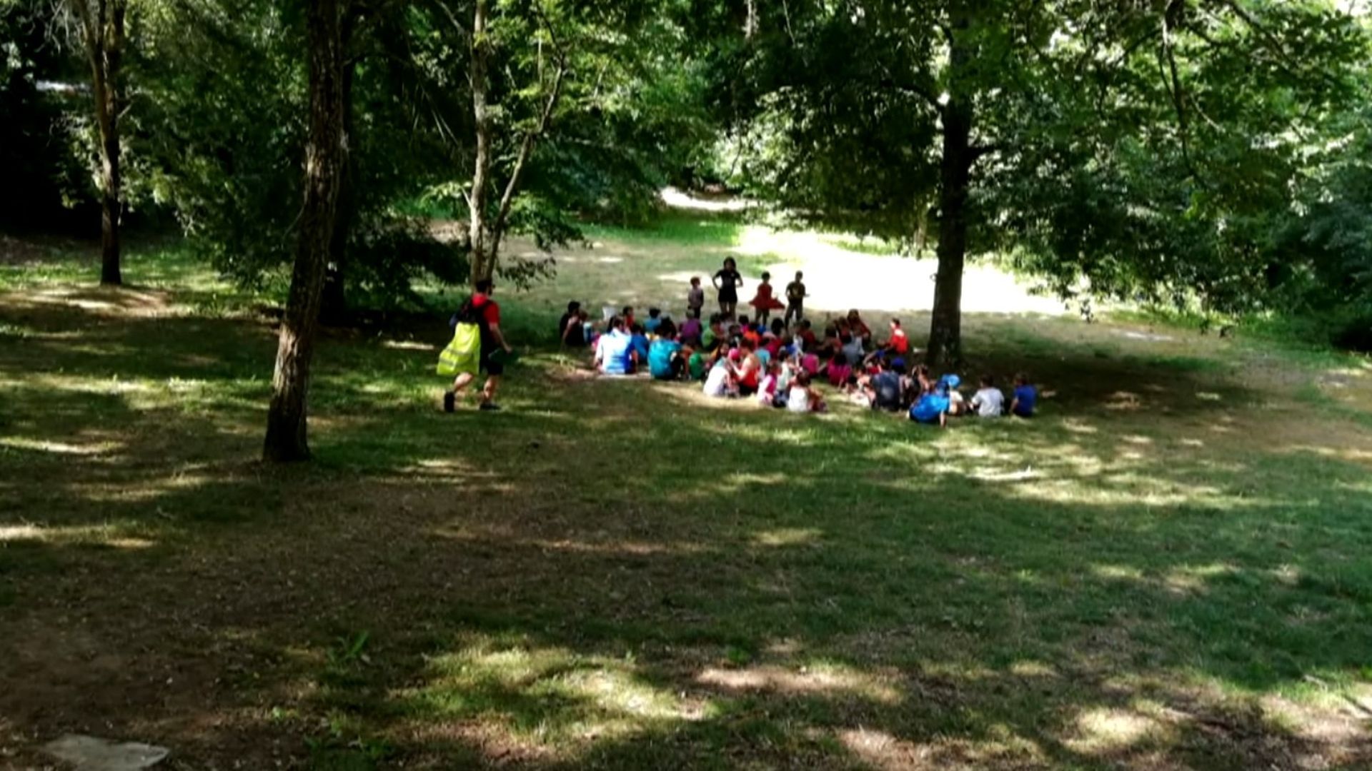 El whatsapp de una de las niñas del campamento de Bernedo sobre sus monitores: “Te he dicho que se duchaban con nosotros”