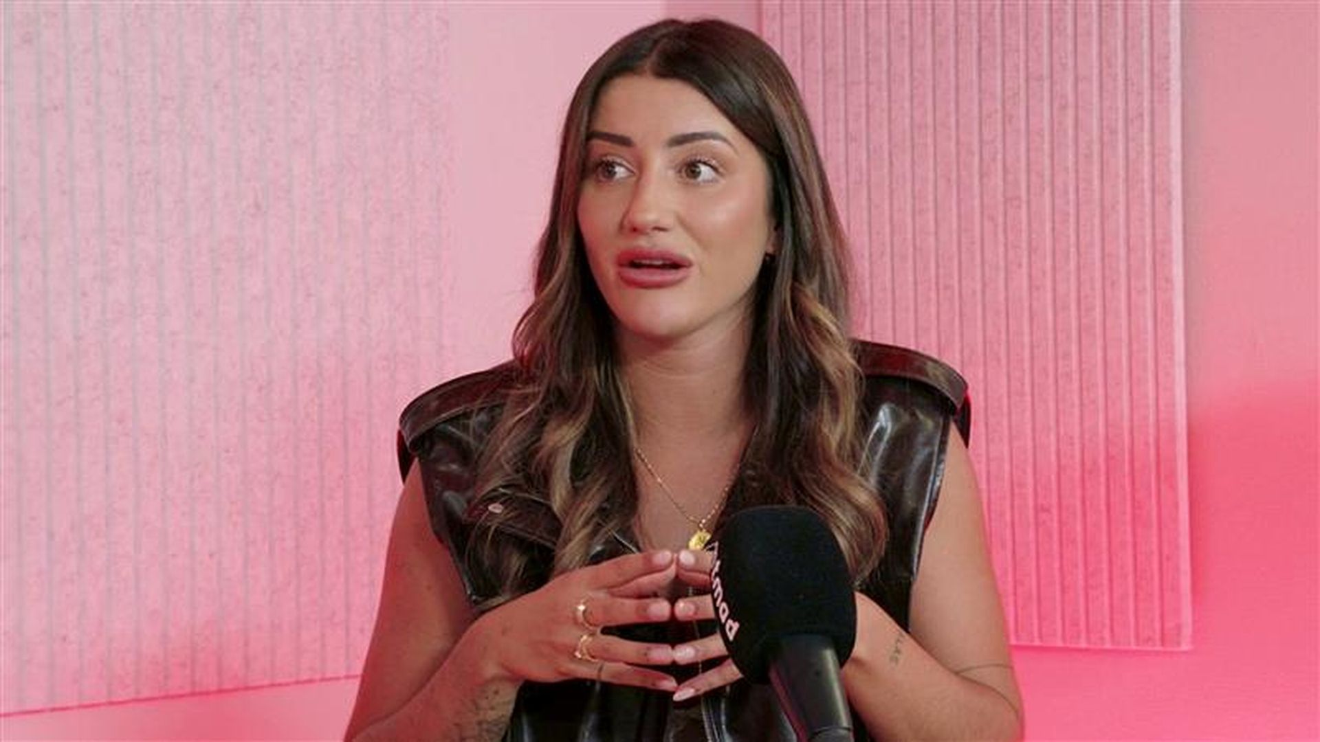 Fati Vázquez desvela todas sus operaciones y retoques estéticos En todas las salsas Temporada 8 Top Vídeos 774