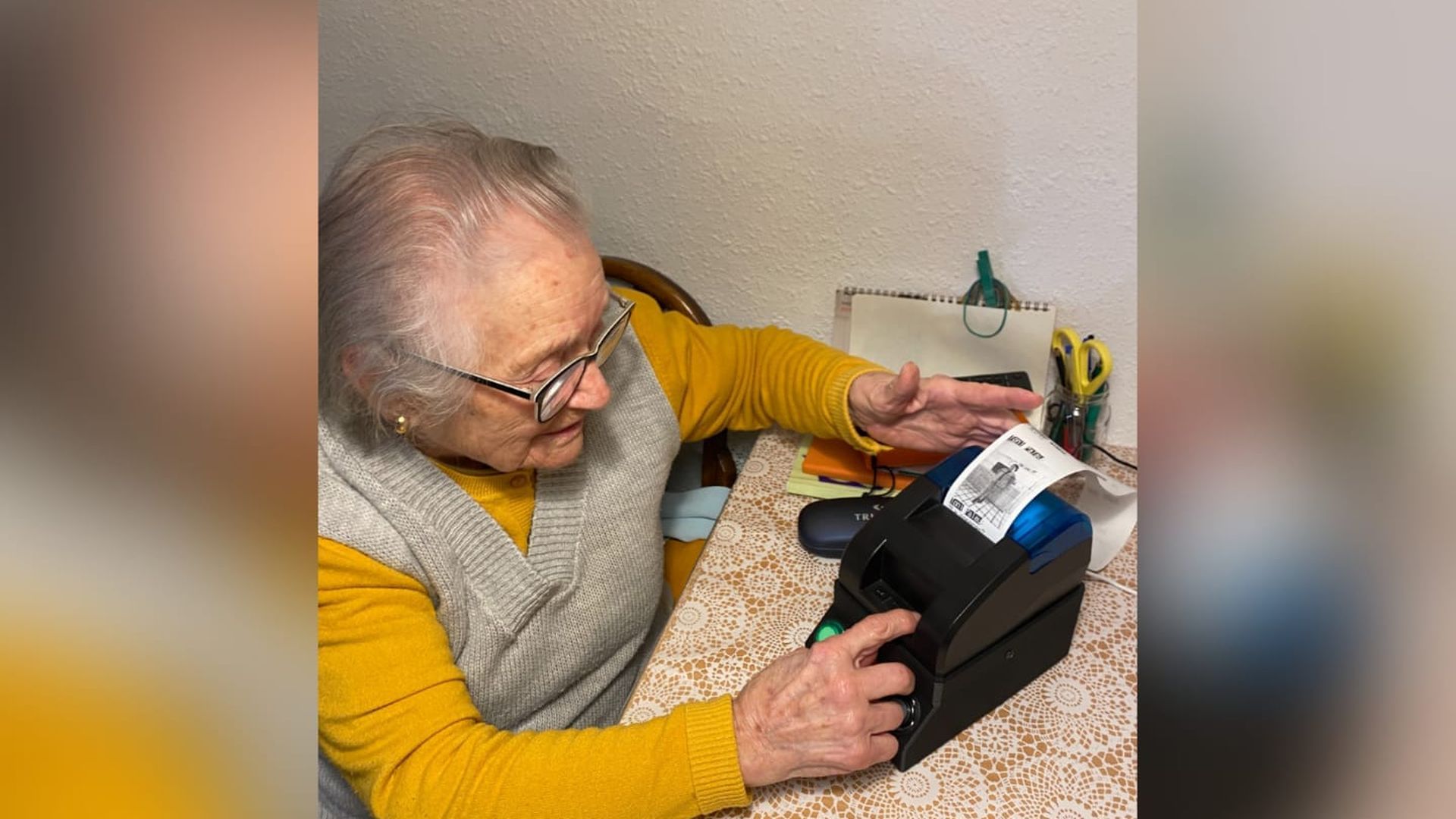 Heralto, la impresora catalana que conecta a los abuelos sin móvil con el chat familiar: