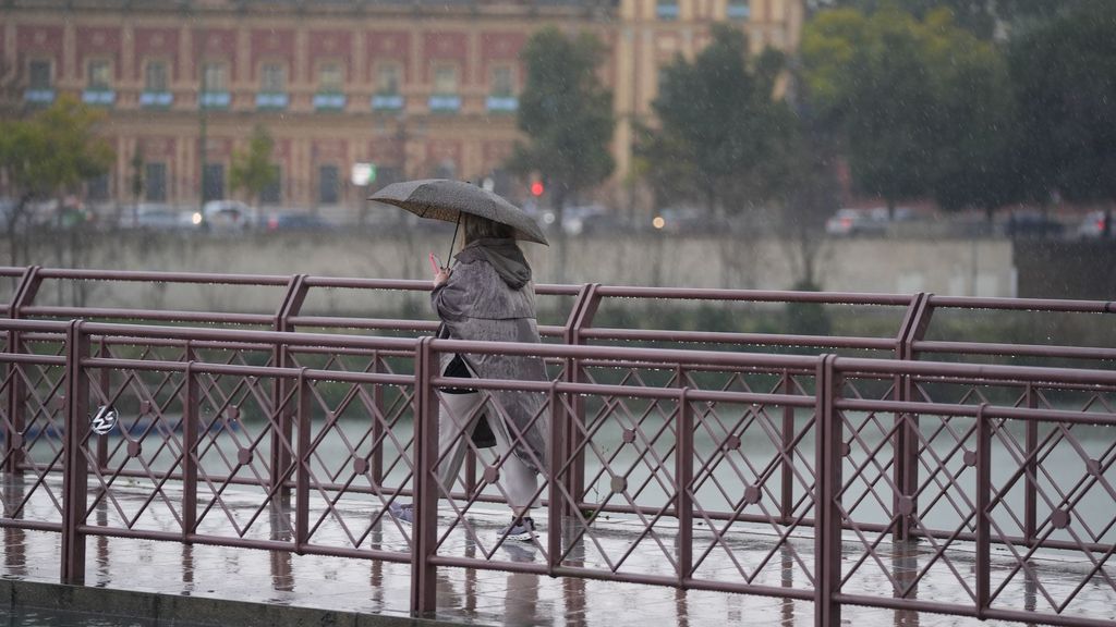 La Aemet advierte de fuertes lluvias y rachas de viento en Extremadura y Andalucía