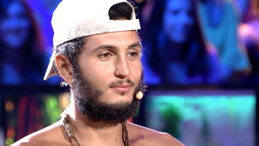 La madre de Omar Montes revela qué hizo el cantante con el dinero de 'Supervivientes': "Antes no podíamos"