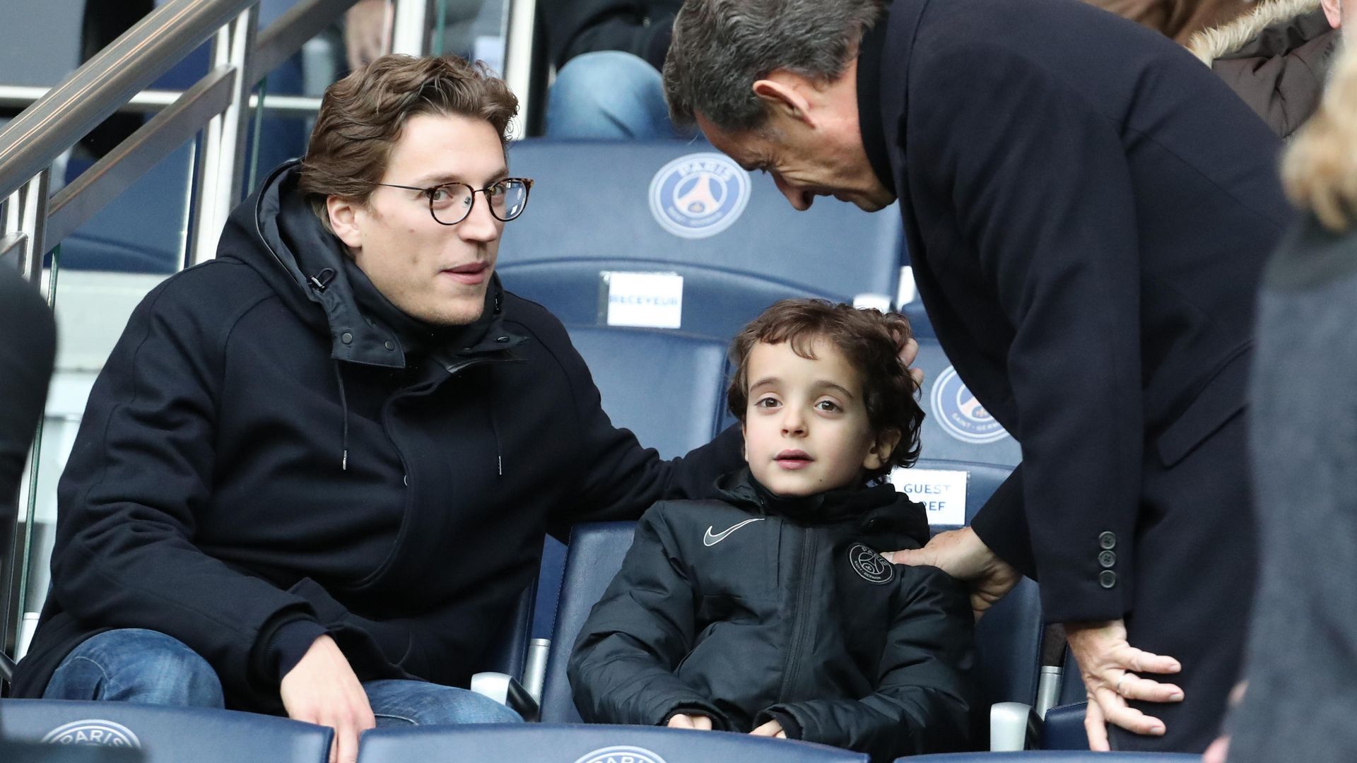 Nicolas Sarkozy, su hijo Jean y su nieto Solal, en una imagen de 2017