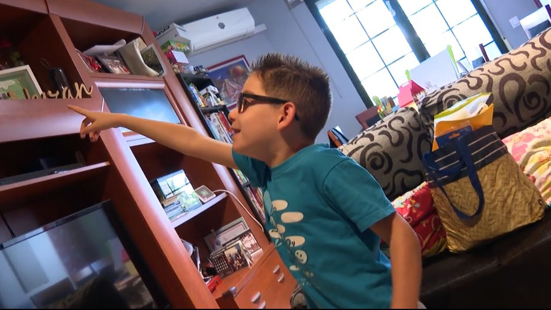 Un fármaco con cannabis mejora la vida de Neizan, un niño de 6 años con esclerosis tuberosa