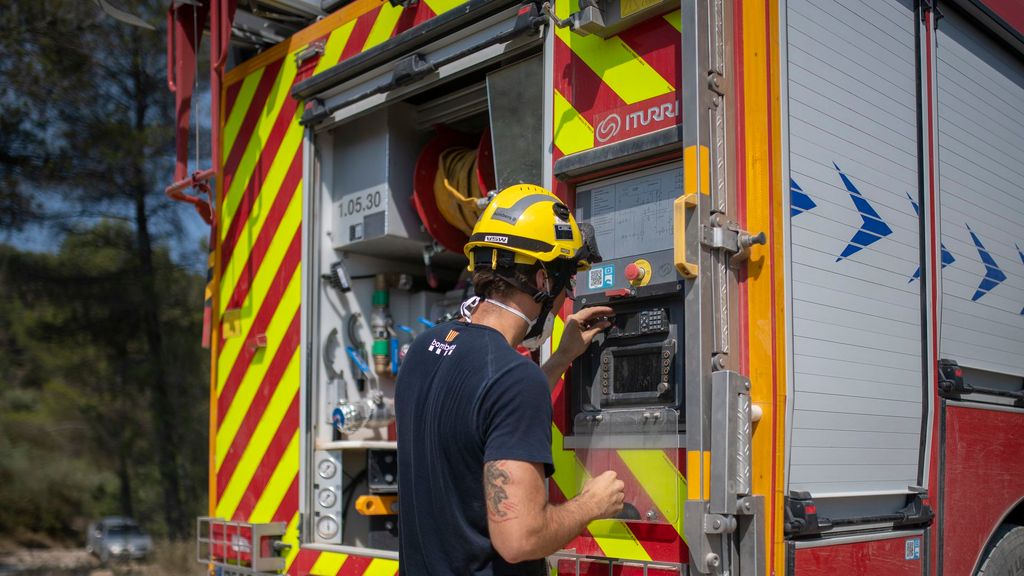 17 personas de un mismo edificio, heridas por el incendio de un piso en Lleida