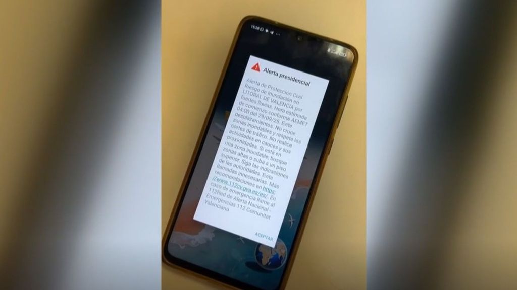 La alerta de Protección Civil suena en los móviles de Valencia 12 horas antes de las fuertes lluvias que se esperan en la provincia