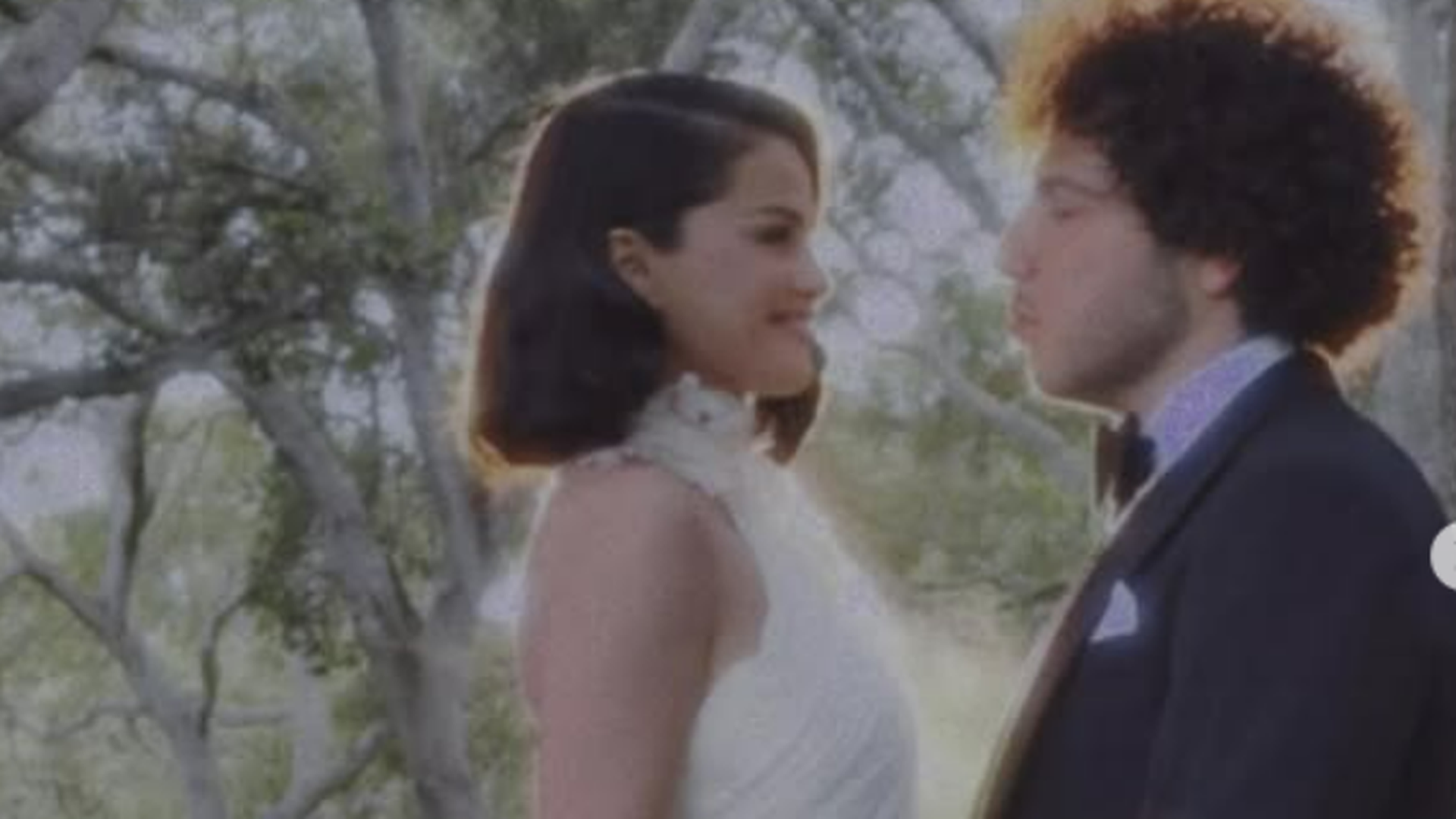 La cantante Selena Gómez y el productor Benny Blanco se casan: todos los detalles de la boda