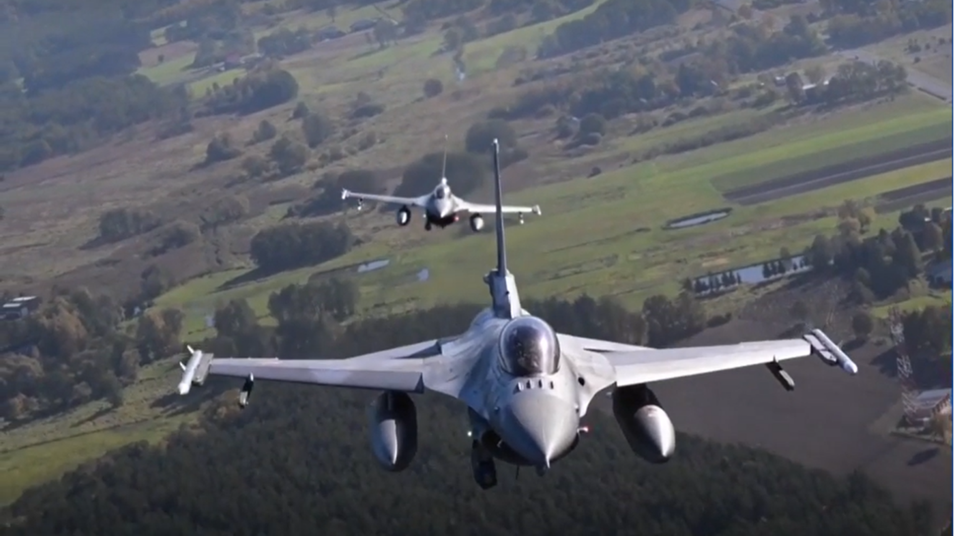 Polonia cierra temporalmente su espacio aéreo e inicia maniobras aéreas "preventivas" por ataques rusos