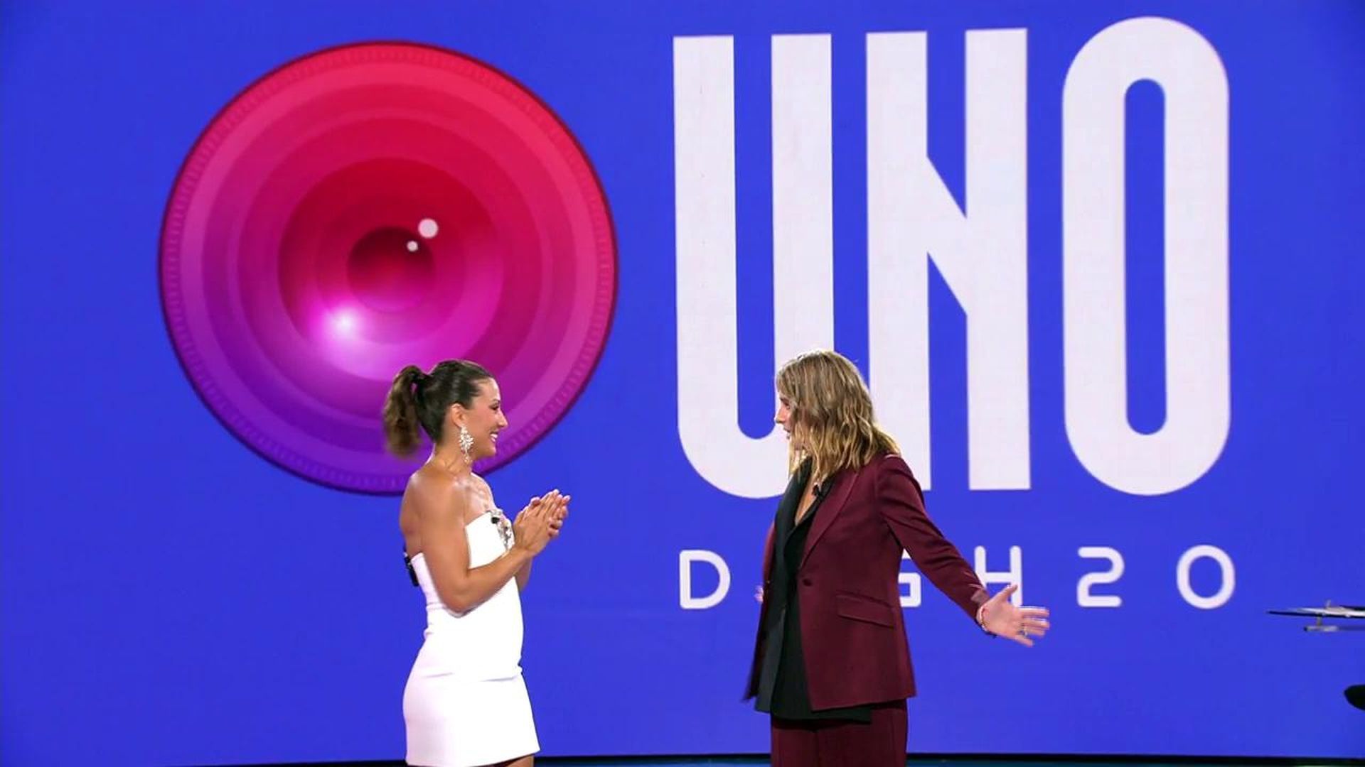 Sandra Barneda recibe a Nagore Robles en plató y detalla cómo será 'Uno de GH20': "Estoy muy contenta"