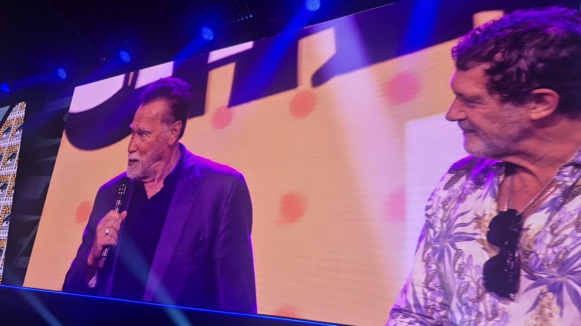 Schwarzenegger pone el 'broche de oro' a la SDCC en un evento con Antonio Banderas: "Esto es como volver a casa"