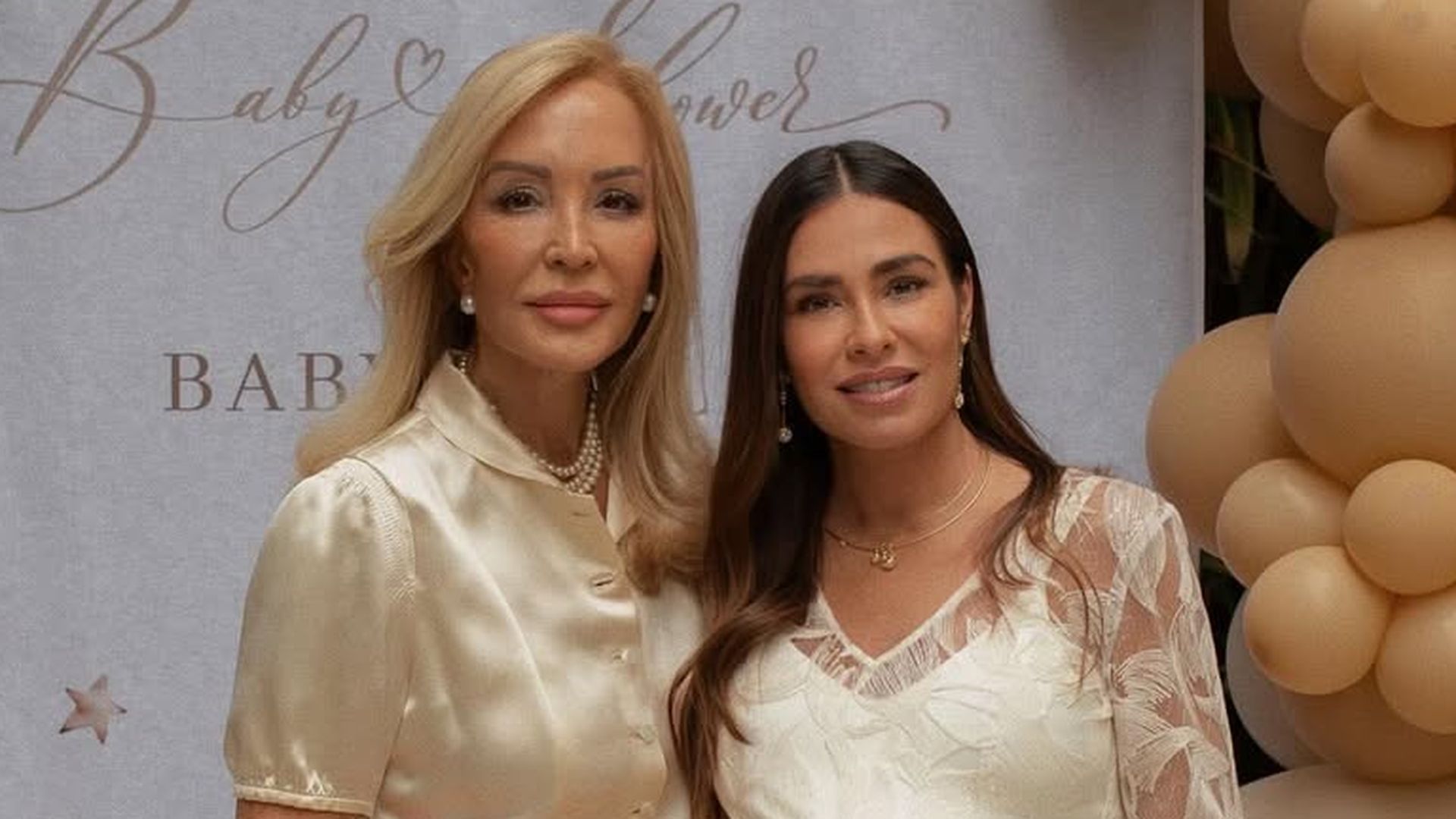 Marta Carriedo con Carmen Lomana en la fiesta