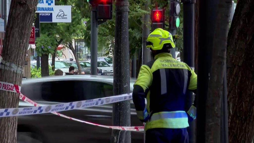 Se desborda el barranco de La Saleta en Aldaia por las fuertes lluvias: las barreras antiinundaciones evitan daños mayores