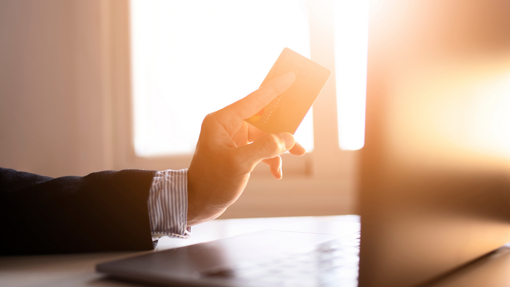 En muchas ocasiones genera una falsa sensación de seguridad económica