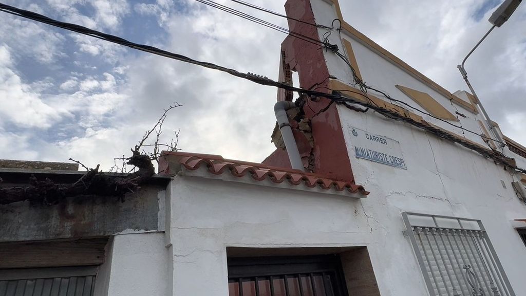 Una pareja de ancianos pierden su casa en Castellar por culpa de las fuertes lluvias