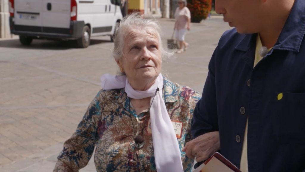 El relato de una mujer de 84 años que emigró a Bélgica cautiva a Xuso Jones: "Comía patatas con agua y sal porque no había para otra cosa"