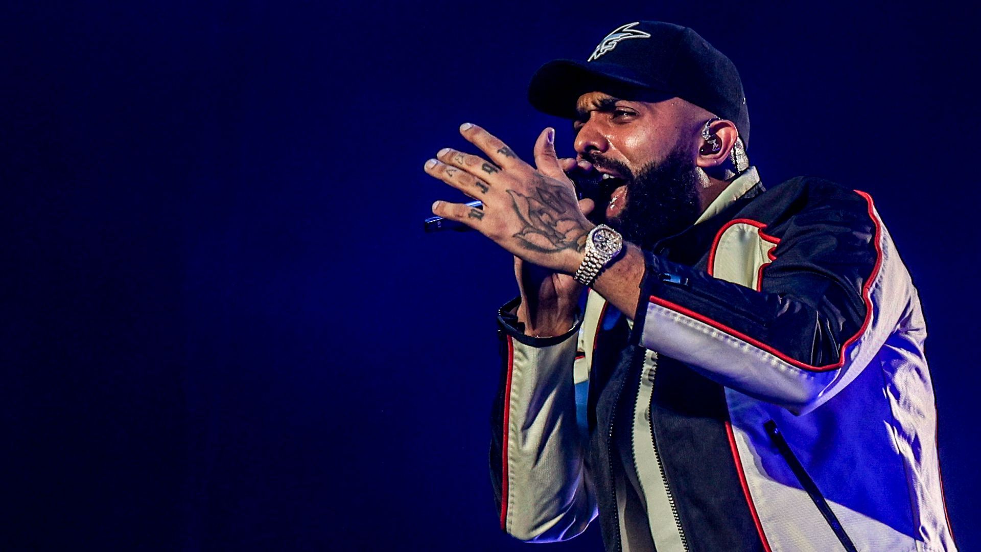 El cantante puertorriqueño Eladio Carrión